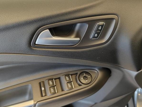Ford Kuga II с пробегом 2015 года, цена 1 175 000 рублей, 208920 км, внедорожник, Автокод Объявления
