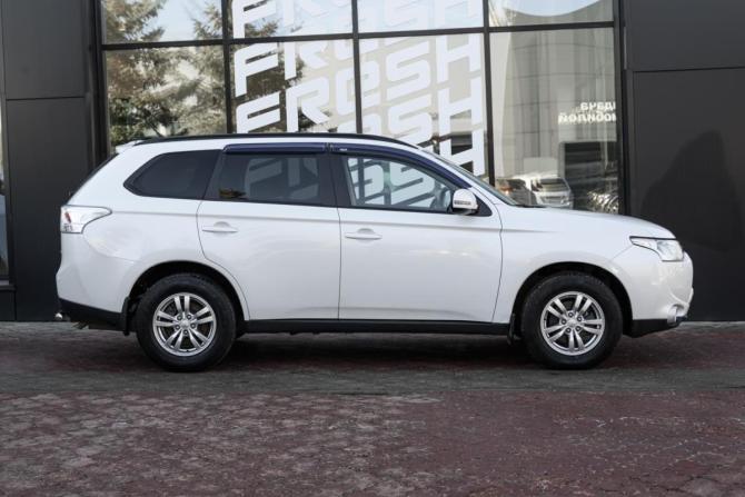 Mitsubishi Outlander III с пробегом 2014 года, цена 1 700 000 рублей, 72909 км, внедорожник, Автокод Объявления