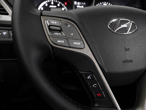 Hyundai Santa Fe III Рестайлинг с пробегом 2017 года, цена 2 219 000 рублей, 94604 км, внедорожник, Автокод Объявления