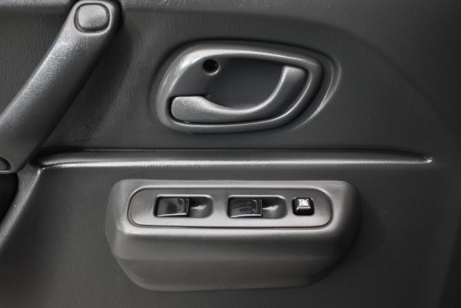 Suzuki Jimny III Рестайлинг 1 с пробегом 2010 года, цена 1 100 000 рублей, 130554 км, внедорожник, Автокод Объявления
