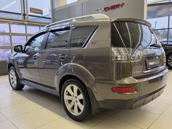 Mitsubishi Outlander II Рестайлинг с пробегом 2010 года, цена 999 000 рублей, 223680 км, внедорожник, Автокод Объявления