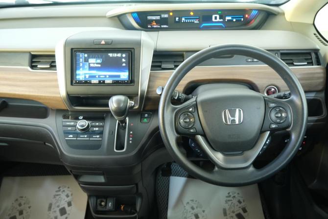 Honda Freed II Рестайлинг с пробегом 2020 года, цена 1 399 000 рублей, 161000 км, компактвэн, Автокод Объявления
