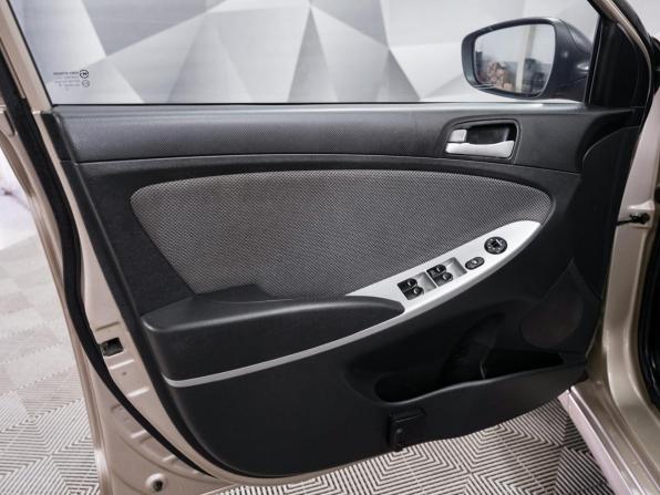 Hyundai Solaris I с пробегом 2013 года, цена 717 000 рублей, 189000 км, седан, Автокод Объявления