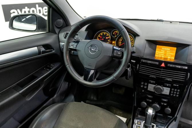 Opel Astra H Рестайлинг с пробегом 2011 года, цена 444 000 рублей, 205000 км, седан, Автокод Объявления