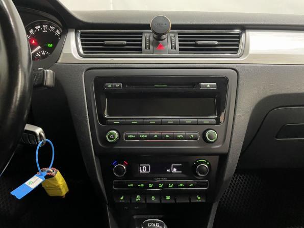 Skoda Rapid I с пробегом 2014 года, цена 780 000 рублей, 307499 км, лифтбек, Автокод Объявления