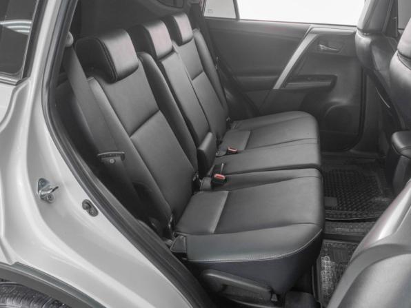 Toyota RAV4 IV (XA40) Рестайлинг с пробегом 2017 года, цена 2 999 000 рублей, 137463 км, внедорожник, Автокод Объявления