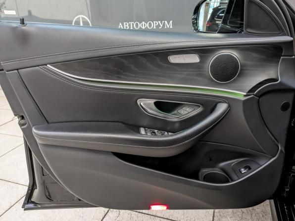 Mercedes-Benz E-Класс V (W213 S213 C238) Рестайлинг с пробегом 2022 года, цена 4 750 000 рублей, 87947 км, седан, Автокод Объявления