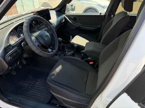 Chevrolet Niva I Рестайлинг с пробегом 2017 года, цена 769 000 рублей, 94840 км, внедорожник, Автокод Объявления