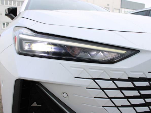 Changan UNI-V I с пробегом 2023 года, цена 2 129 000 рублей, 48697 км, лифтбек, Автокод Объявления