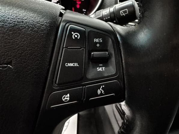 Kia Sorento II Рестайлинг с пробегом 2014 года, цена 1 599 000 рублей, 243094 км, внедорожник, Автокод Объявления