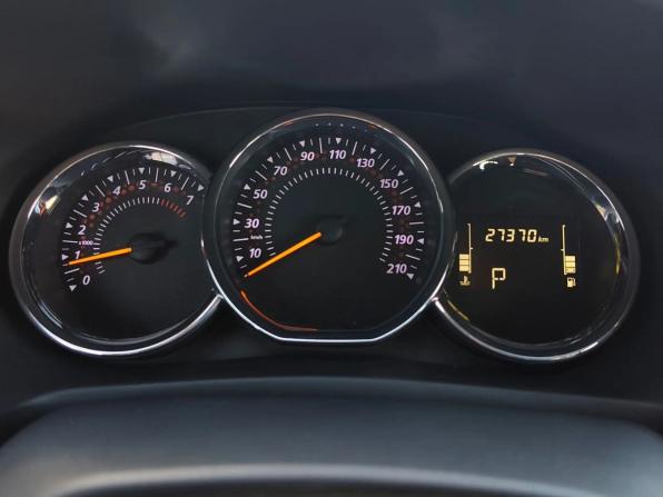 Renault Sandero II Рестайлинг с пробегом 2021 года, цена 1 450 000 рублей, 27370 км, хэтчбек, Автокод Объявления