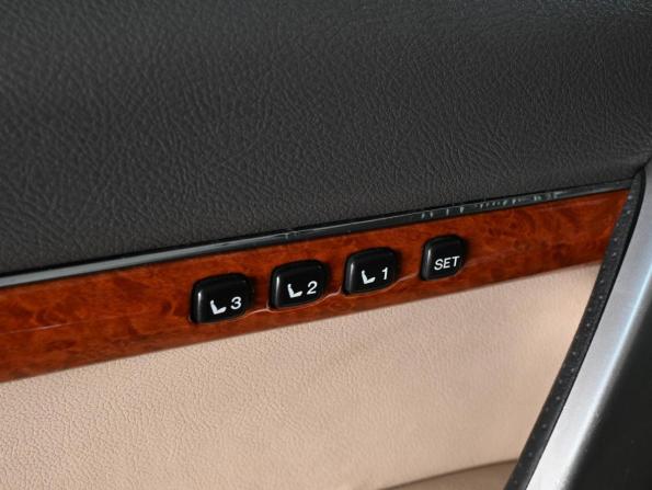 Toyota Land Cruiser 200 Series Рестайлинг 1 с пробегом 2015 года, цена 4 799 000 рублей, 266162 км, внедорожник, Автокод Объявления