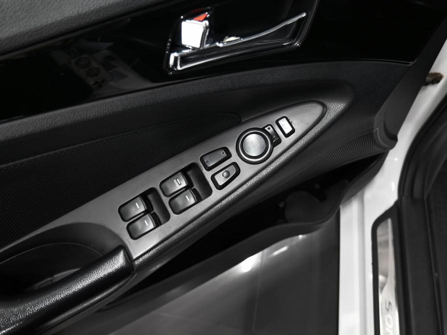 Hyundai Sonata VI (YF) Тверь  - изображение 21
