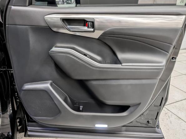 Toyota Highlander IV (XU70) с пробегом 2024 года, цена 5 350 000 рублей, 37779 км, внедорожник, Автокод Объявления