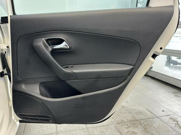 Volkswagen Polo V с пробегом 2013 года, цена 697 000 рублей, 109175 км, седан, Автокод Объявления