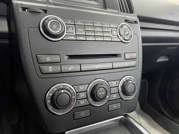 Land Rover Freelander II Рестайлинг 2 с пробегом 2014 года, цена 1 629 000 рублей, 214365 км, внедорожник, Автокод Объявления