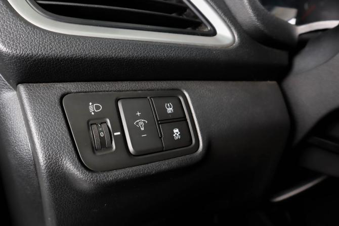 Hyundai Solaris II с пробегом 2018 года, цена 939 000 рублей, 217931 км, седан, Автокод Объявления