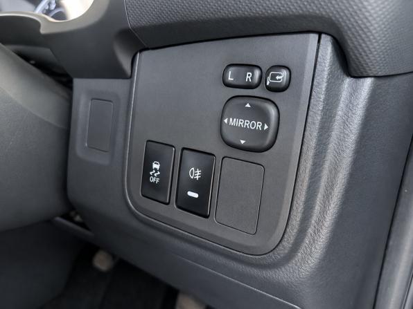 Toyota Wish II Рестайлинг с пробегом 2012 года, цена 1 419 000 рублей, 108786 км, минивэн, Автокод Объявления
