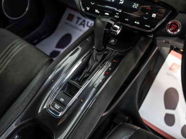 Honda Vezel I Рестайлинг с пробегом 2020 года, цена 2 100 000 рублей, 52550 км, внедорожник, Автокод Объявления