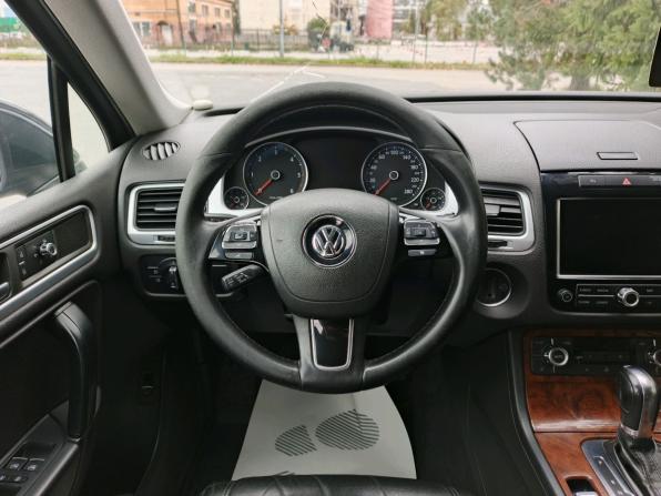 Volkswagen Touareg II с пробегом 2012 года, цена 1 700 000 рублей, 330375 км, внедорожник, Автокод Объявления