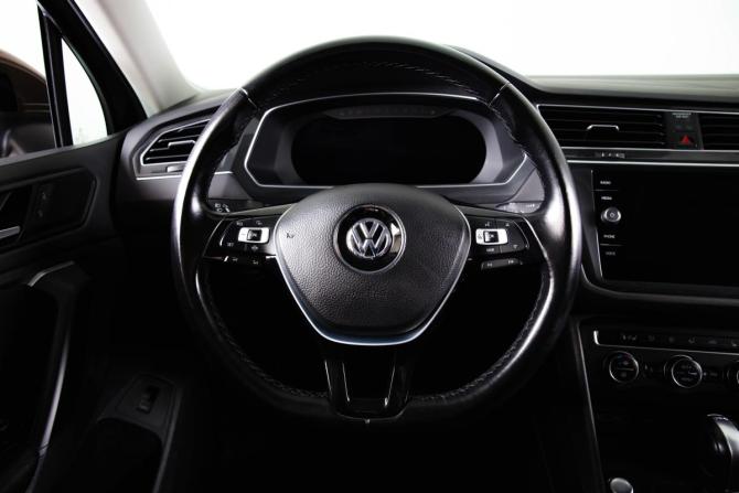 Volkswagen Tiguan II с пробегом 2018 года, цена 3 389 000 рублей, 92000 км, внедорожник, Автокод Объявления