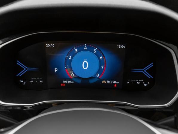 Jetta VS5 I Рестайлинг с пробегом 2022 года, цена 2 380 000 рублей, 10572 км, внедорожник, Автокод Объявления