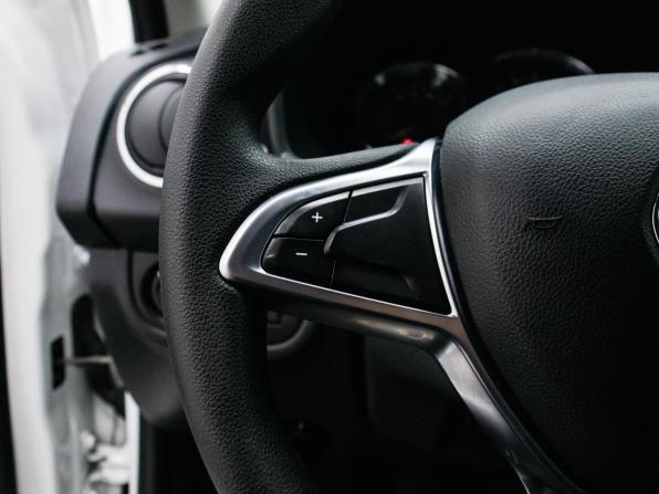 Renault Sandero II Рестайлинг с пробегом 2019 года, цена 979 000 рублей, 73493 км, хэтчбек, Автокод Объявления