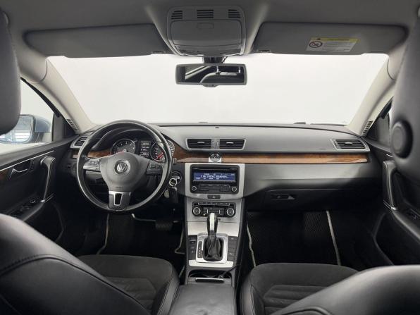 Volkswagen Passat B7 с пробегом 2011 года, цена 1 150 000 рублей, 269231 км, седан, Автокод Объявления