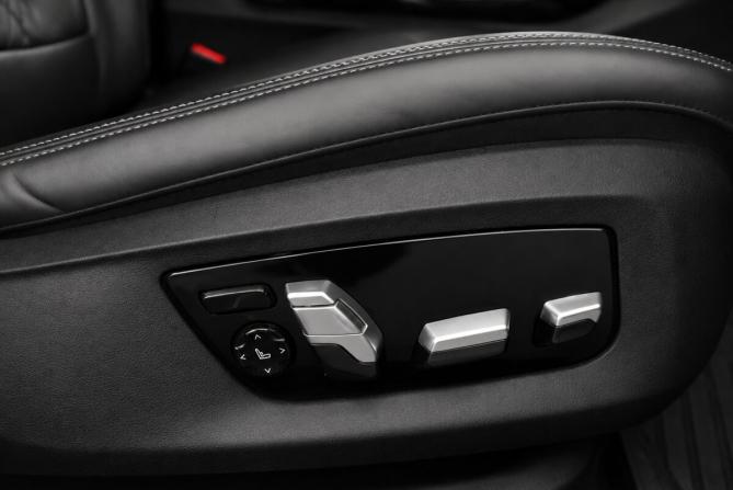 BMW 7 серии VI (G11/G12) Рестайлинг с пробегом 2020 года, цена 4 735 000 рублей, 187580 км, седан, Автокод Объявления