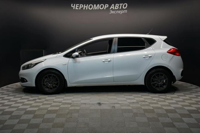 Kia Ceed II с пробегом 2012 года, цена 1 070 000 рублей, 232488 км, хэтчбек, Автокод Объявления