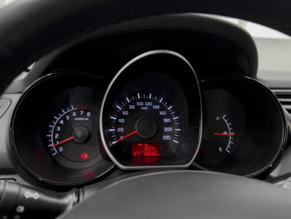 Kia Rio III Рестайлинг с пробегом 2016 года, цена 999 000 рублей, 168035 км, хэтчбек, Автокод Объявления