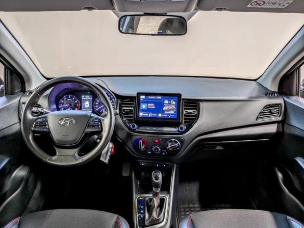 Hyundai Solaris II Рестайлинг с пробегом 2022 года, цена 1 699 000 рублей, 61441 км, седан, Автокод Объявления