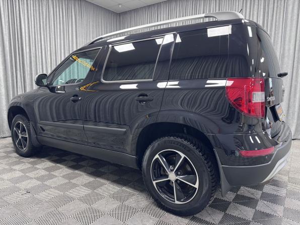 Skoda Yeti I Рестайлинг с пробегом 2014 года, цена 1 400 000 рублей, 135957 км, внедорожник, Автокод Объявления