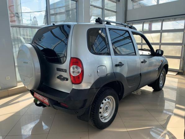 Chevrolet Niva I Рестайлинг с пробегом 2010 года, цена 318 000 рублей, 210000 км, внедорожник, Автокод Объявления