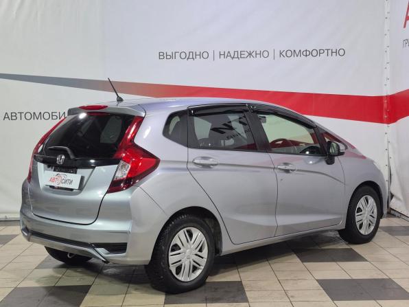 Honda Fit III Рестайлинг с пробегом 2019 года, цена 1 239 000 рублей, 88900 км, хэтчбек, Автокод Объявления