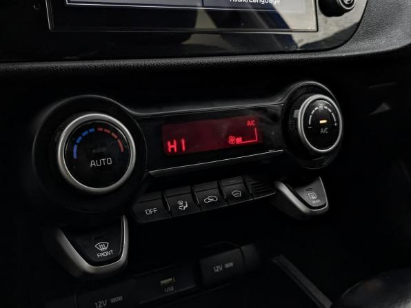 Kia Rio IV Рестайлинг с пробегом 2021 года, цена 1 839 000 рублей, 77299 км, хэтчбек, Автокод Объявления