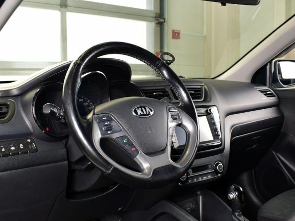 Kia Rio III Рестайлинг с пробегом 2017 года, цена 1 365 995 рублей, 153616 км, хэтчбек, Автокод Объявления