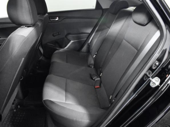 Hyundai Solaris II с пробегом 2017 года, цена 1 163 100 рублей, 90010 км, седан, Автокод Объявления