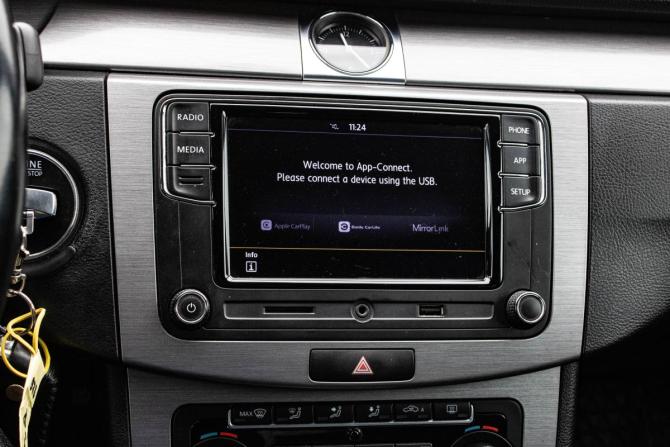Volkswagen Passat B7 с пробегом 2011 года, цена 1 049 000 рублей, 228502 км, седан, Автокод Объявления