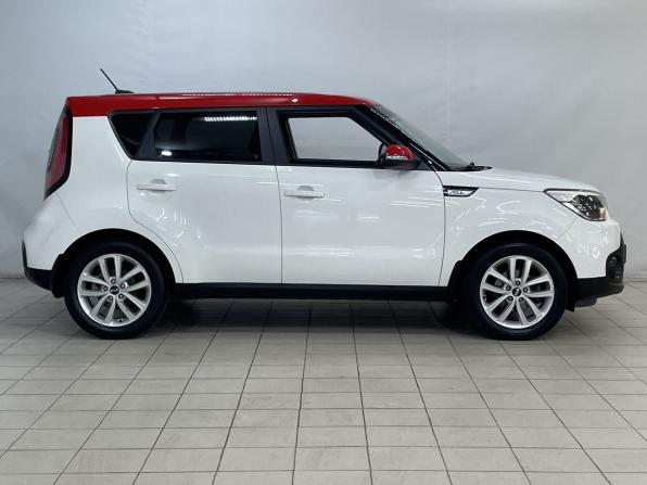 Kia Soul II Рестайлинг с пробегом 2018 года, цена 1 679 000 рублей, 40198 км, хэтчбек, Автокод Объявления