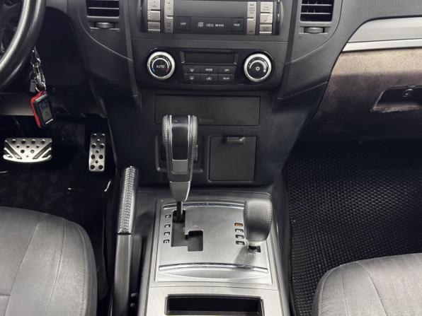 Mitsubishi Pajero IV Рестайлинг 1 с пробегом 2012 года, цена 1 870 700 рублей, 135336 км, внедорожник, Автокод Объявления