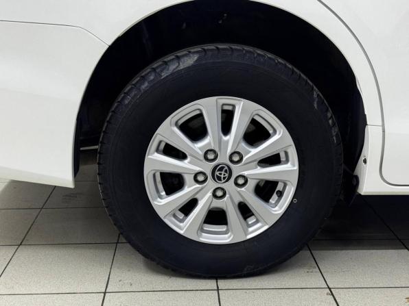 Toyota Noah III (R80) Рестайлинг с пробегом 2017 года, цена 1 949 000 рублей, 162000 км, минивэн, Автокод Объявления