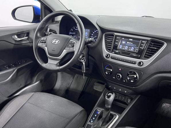 Hyundai Solaris II с пробегом 2017 года, цена 1 245 000 рублей, 170500 км, седан, Автокод Объявления