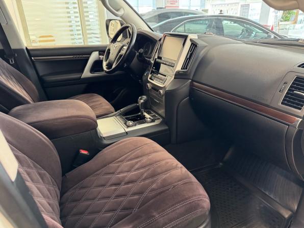 Toyota Land Cruiser 200 Series Рестайлинг 2 с пробегом 2019 года, цена 7 280 000 рублей, 164354 км, внедорожник, Автокод Объявления