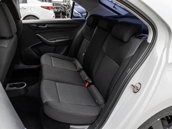 Skoda Rapid I Рестайлинг с пробегом 2018 года, цена 1 078 000 рублей, 190726 км, лифтбек, Автокод Объявления