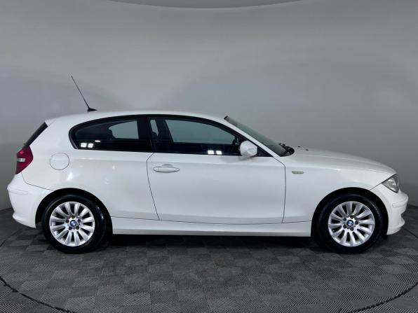 BMW 1 серии I (E81/E82/E87/E88) Рестайлинг с пробегом 2011 года, цена 925 000 рублей, 182992 км, хэтчбек, Автокод Объявления