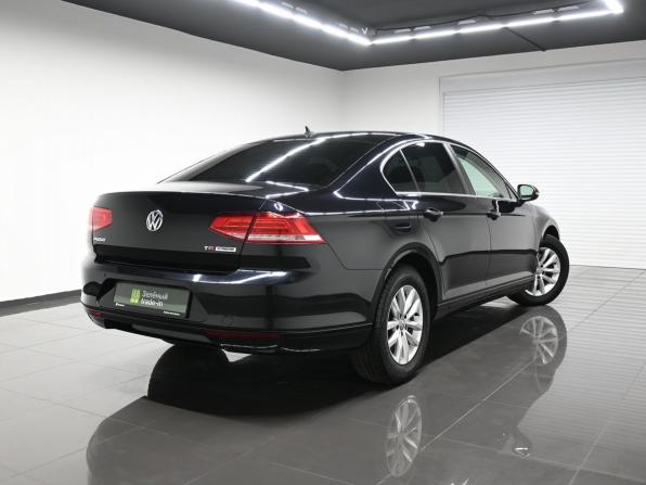 Volkswagen Passat B8 с пробегом 2017 года, цена 1 745 000 рублей, 127281 км, седан, Автокод Объявления