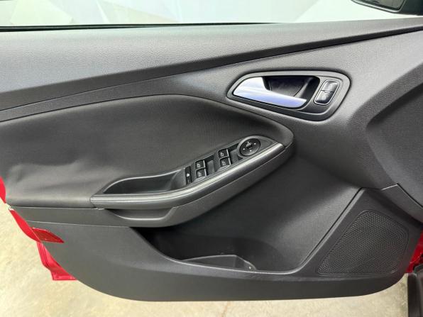 Ford Focus III Рестайлинг с пробегом 2016 года, цена 910 000 рублей, 185290 км, седан, Автокод Объявления
