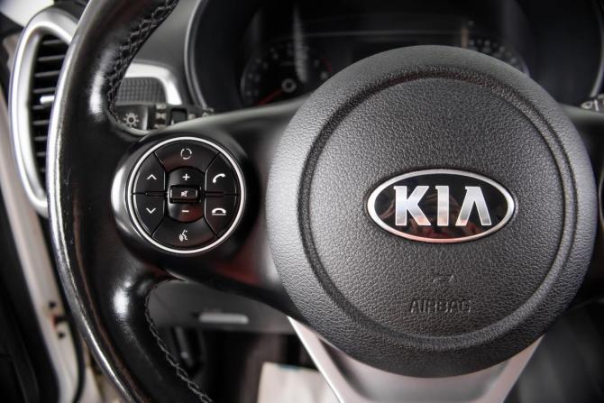 Kia Soul III с пробегом 2020 года, цена 1 799 000 рублей, 63202 км, хэтчбек, Автокод Объявления