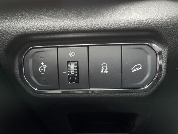 Haval Jolion I Рестайлинг с пробегом 2024 года, цена 1 849 000 рублей, 68888 км, внедорожник, Автокод Объявления
